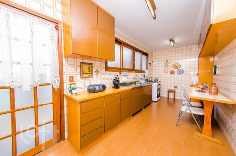 Image 7 - 227246